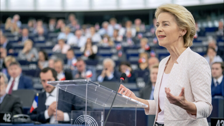 Ursula_von_der_Leyen_presents_her_vision_to_MEPs